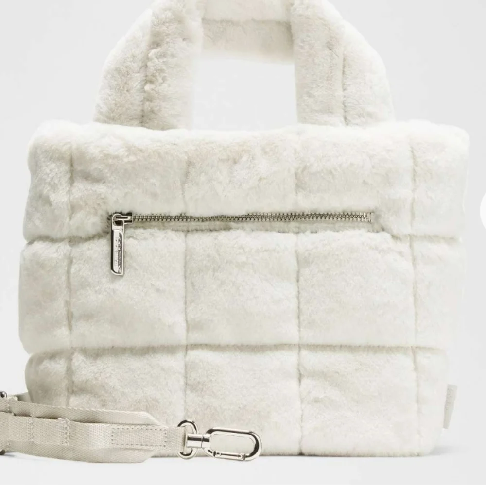 Lululemon Quilted Grid Tote Mini 5L Plush Fleece Tote In Bone